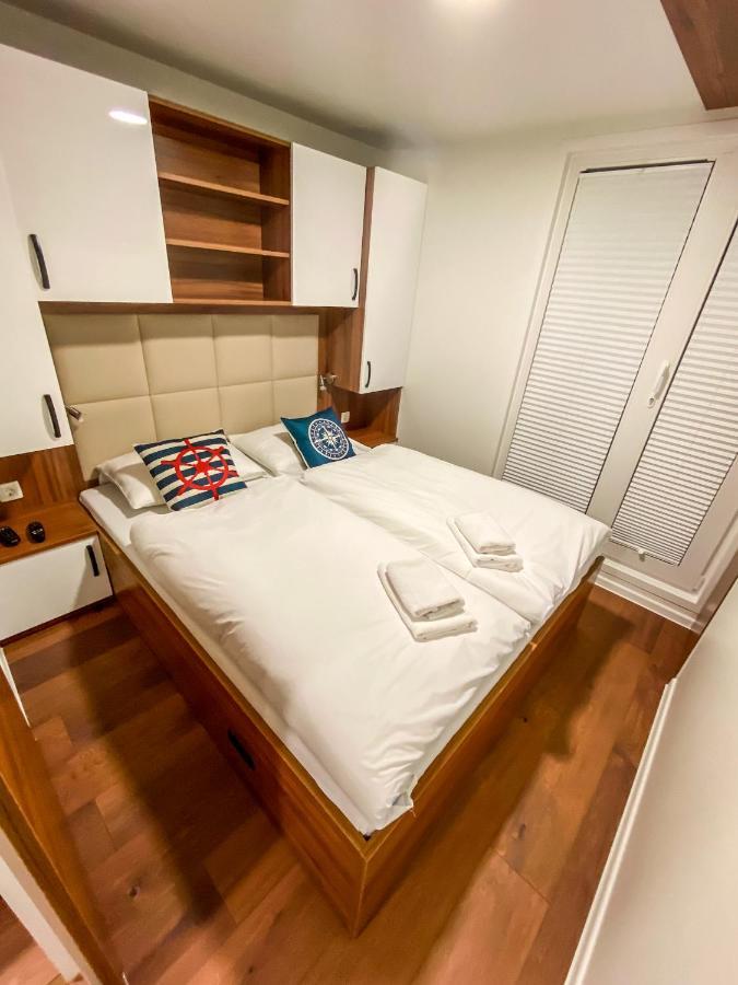 Апартаменты Sh Porto 1 Floating House, Marina Порторож Экстерьер фото